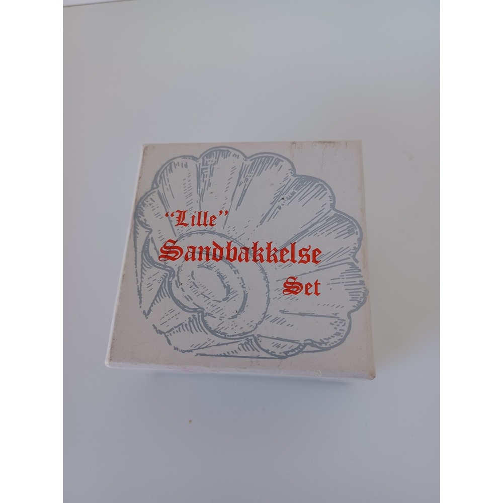 Vintage 15 Small Tart "Lille" Sandbakkelse Baking Set Kitchen Cook